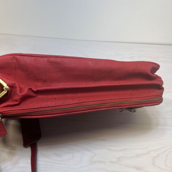 La Flore Paris bobobark Vegan Cork Skin Convertible Backpack  display picture 2